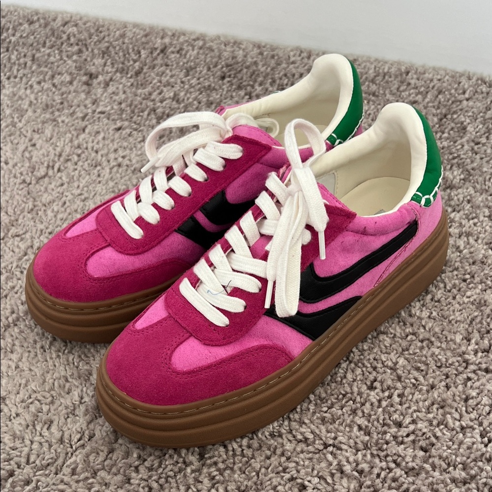 Steve Madden Pink & Green Platform Dodge Sneakers